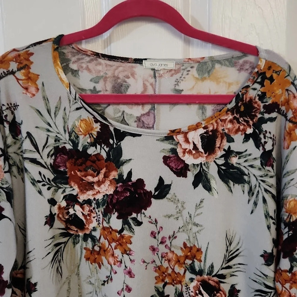 Ava James Light Blue Asymmetrical Top - Picture 3 of 13